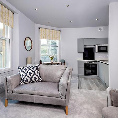 Keswick Lake Road Apartments ภายนอก รูปภาพ