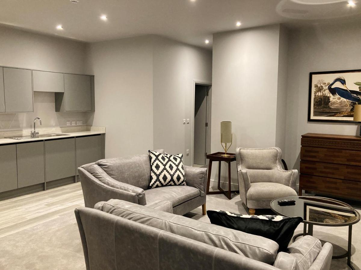 Keswick Lake Road Apartments ภายนอก รูปภาพ
