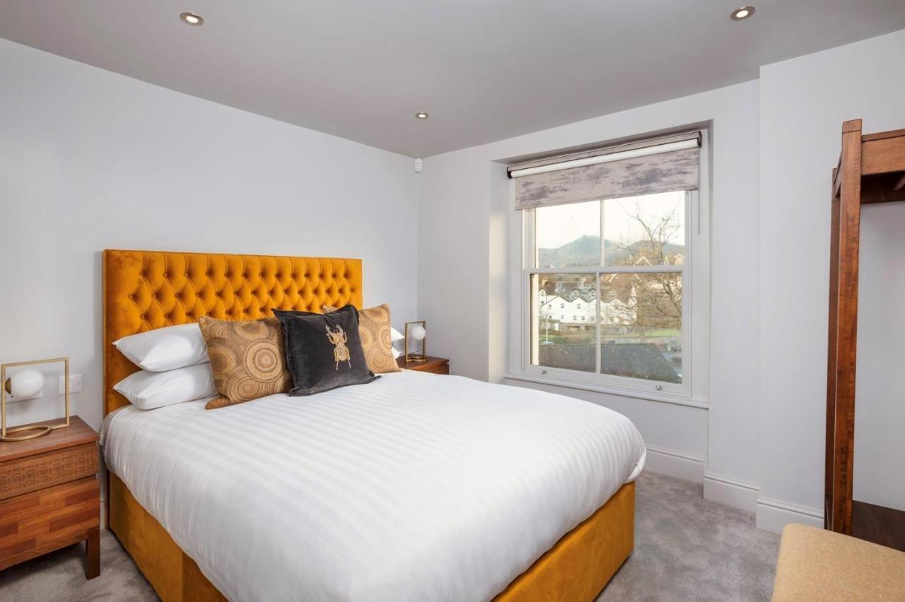 Keswick Lake Road Apartments ภายนอก รูปภาพ